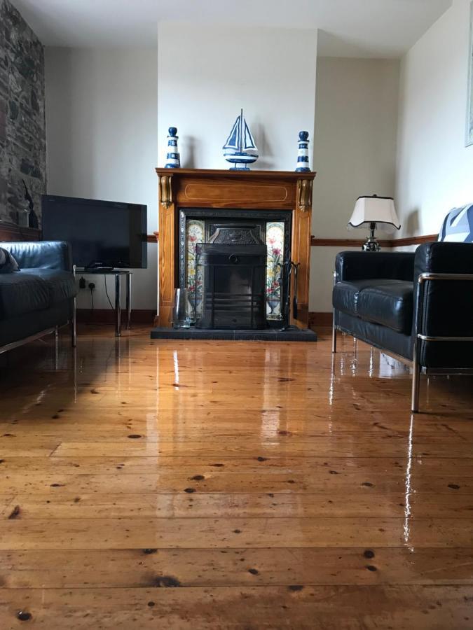 Lovely Apartment Overlooking The Harbour And Bay Ardglass Exterior foto