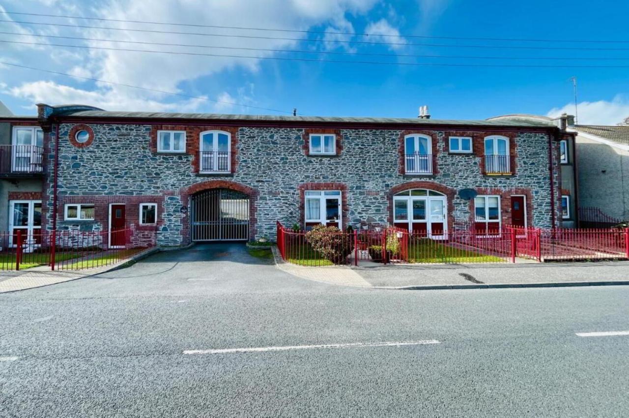 Lovely Apartment Overlooking The Harbour And Bay Ardglass Exterior foto