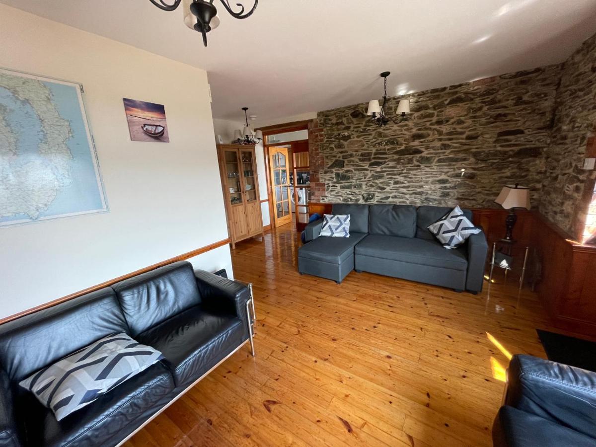 Lovely Apartment Overlooking The Harbour And Bay Ardglass Exterior foto
