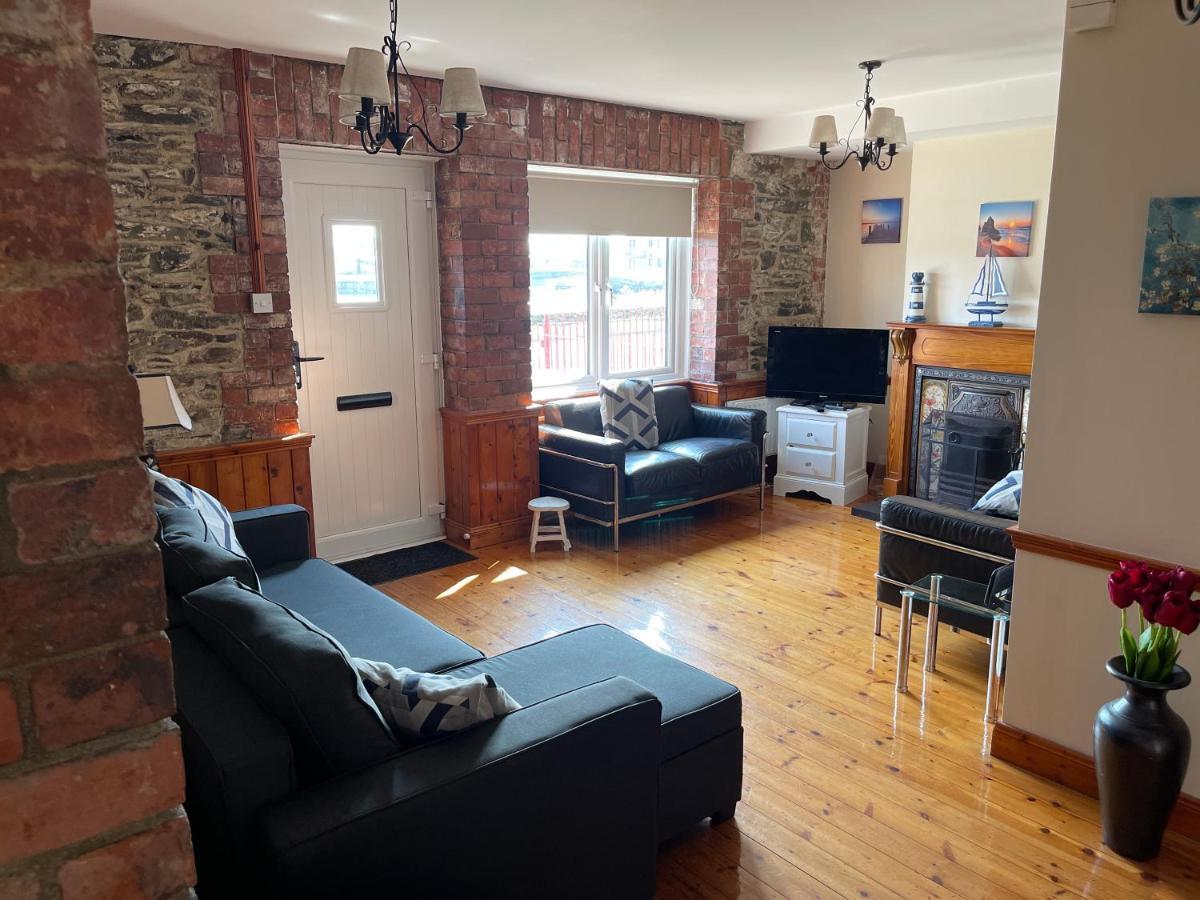 Lovely Apartment Overlooking The Harbour And Bay Ardglass Exterior foto